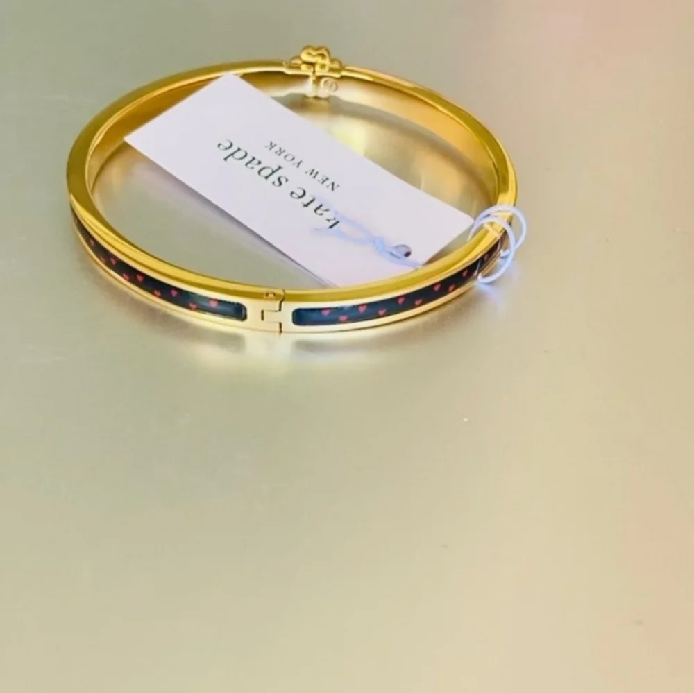 🖤🔹️Kate Spade 🔹️Heritage Spade Flower Thin Hinged Bangle - Picture 4 of 4